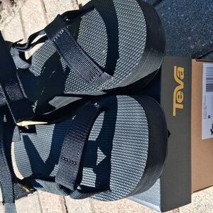 Teva Black Strapped Outdoor Sandals Size 8